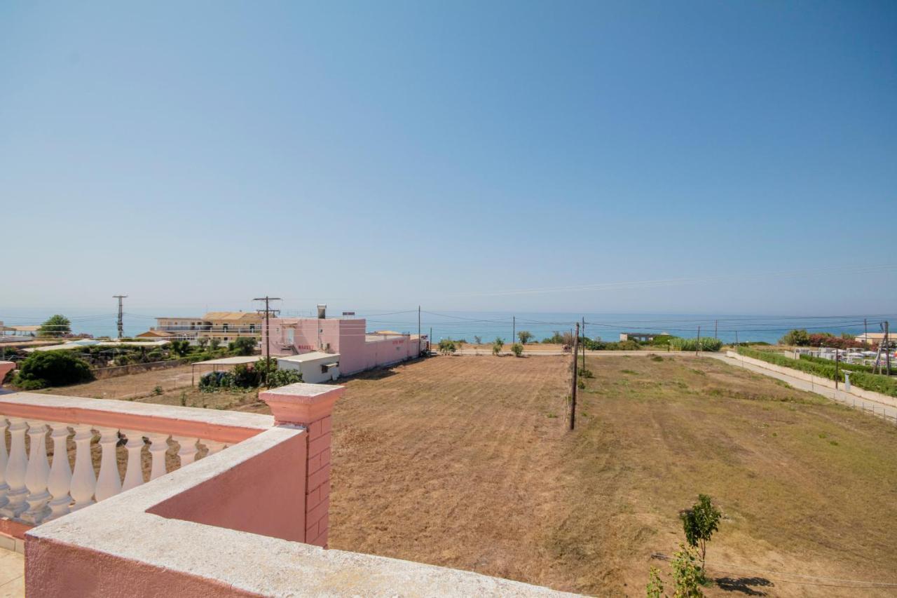 Issos Studios Agios Georgios  Exterior photo